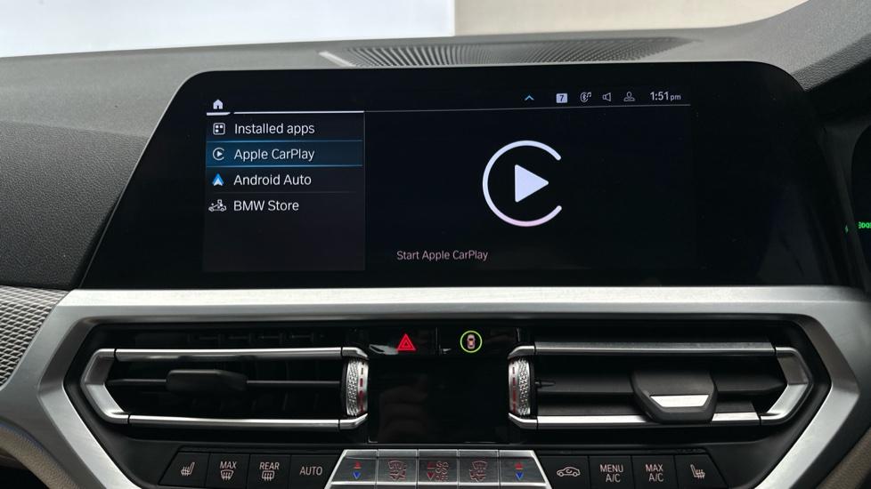 Apple Car Play & Android Auto