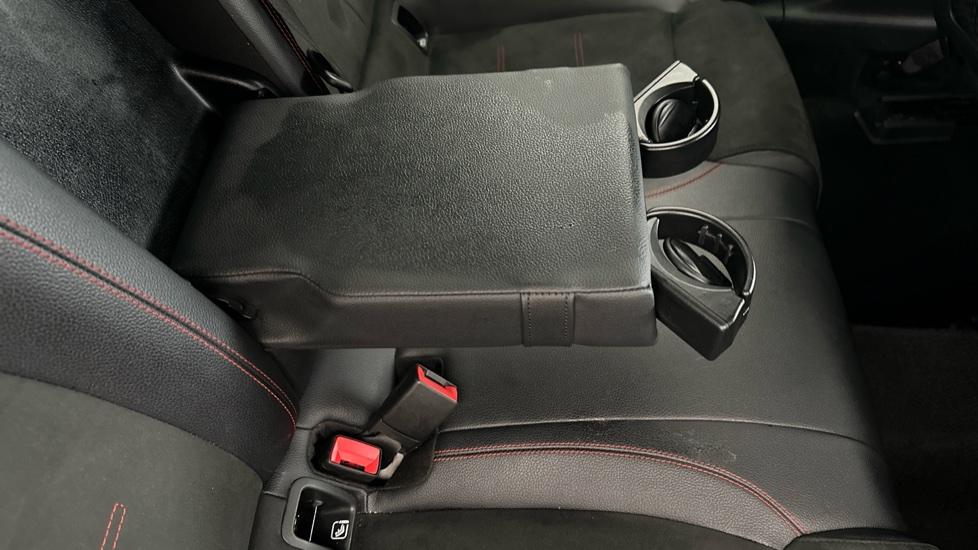 Rear Armrest/ Cup Holder