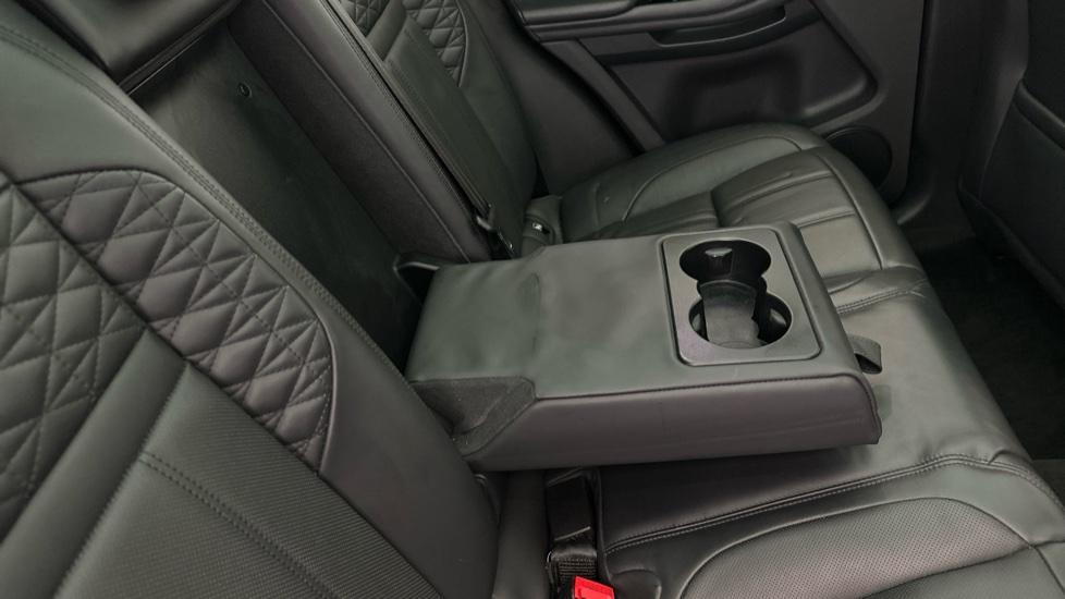 Rear Armrest/ Cup Holder