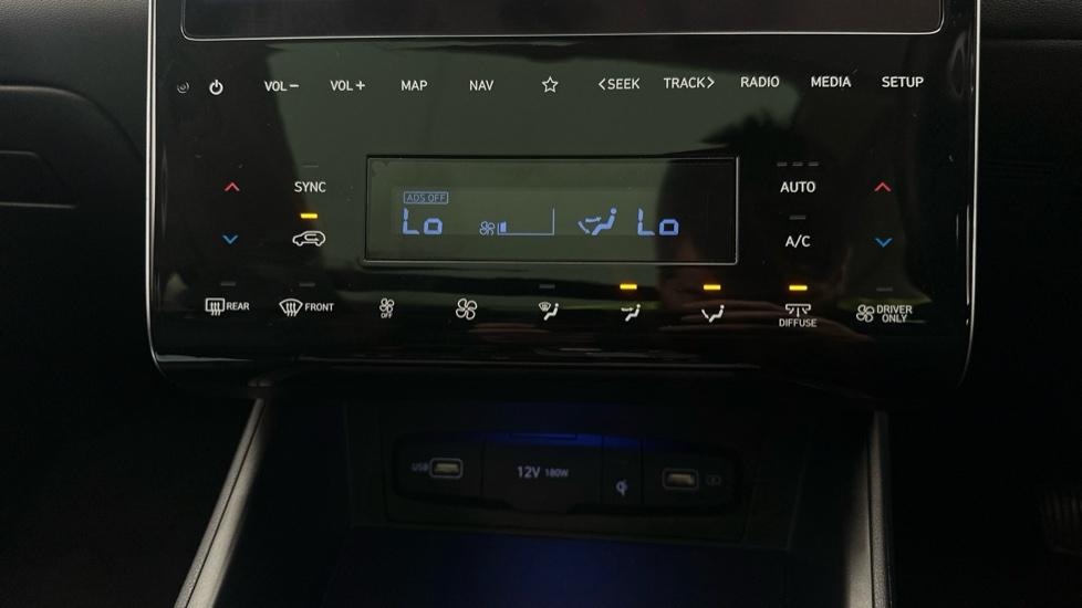 Dual Climate Control / Air Conditioning 