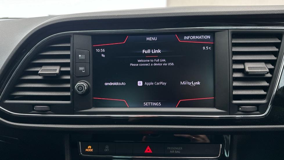 Apple Car Play & Android Auto