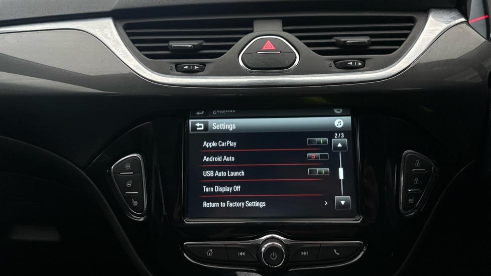 Apple Car Play & Android Auto