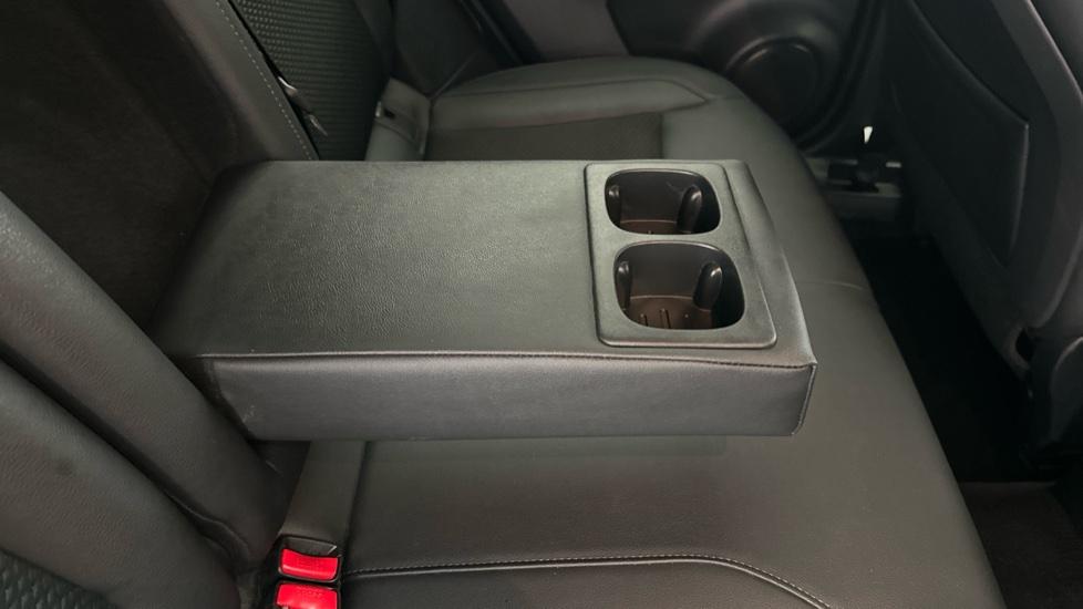 Rear Armrest/ Cup Holder