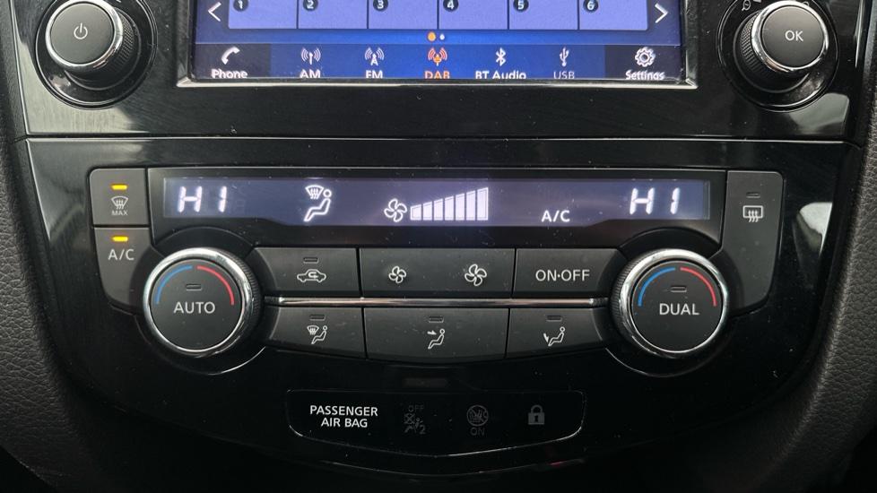 Air Conditioning /Dual Climate Control 