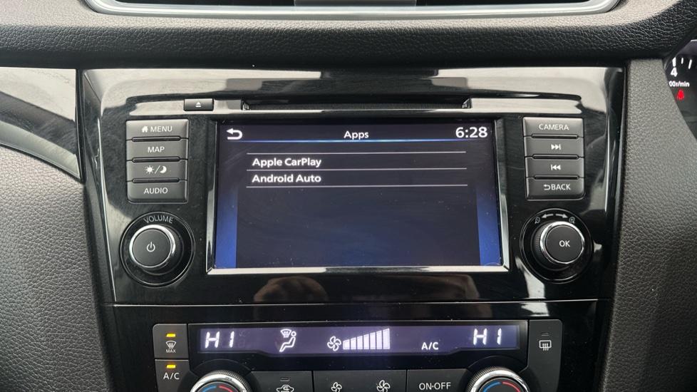 Apple Car Play & Android Auto