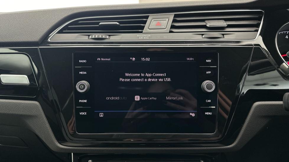 Apple Car Play & Android Auto