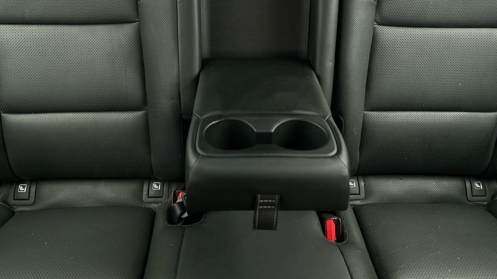 Rear Armrest/ Cup Holder