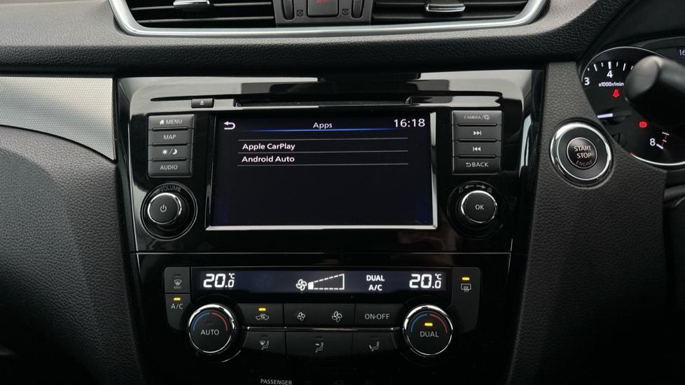 Apple Car Play & Android Auto