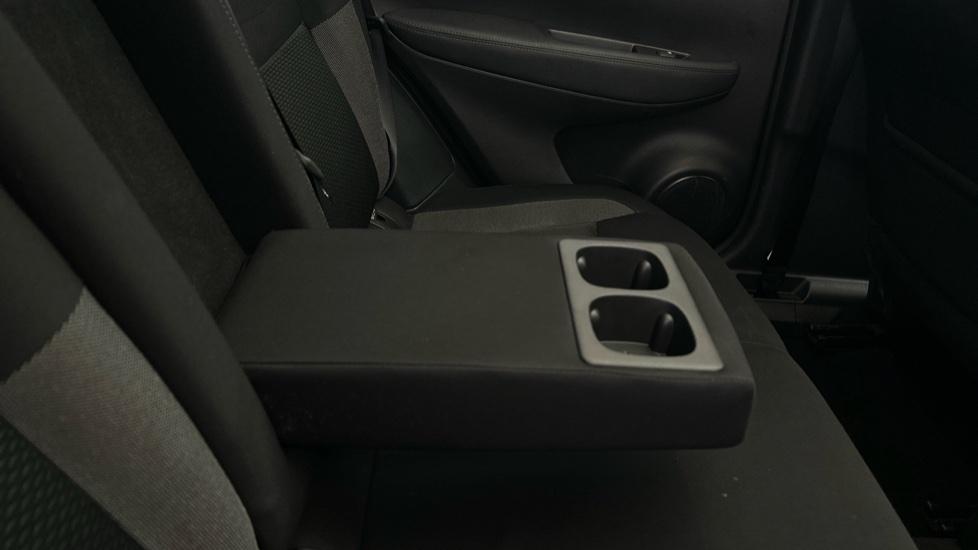 Rear Armrest/ Cup Holder