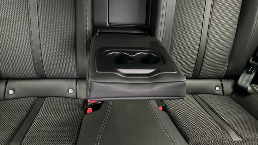 Rear Armrest/ Cup Holder