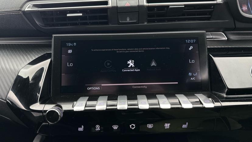 Apple CarPlay / Android Auto 