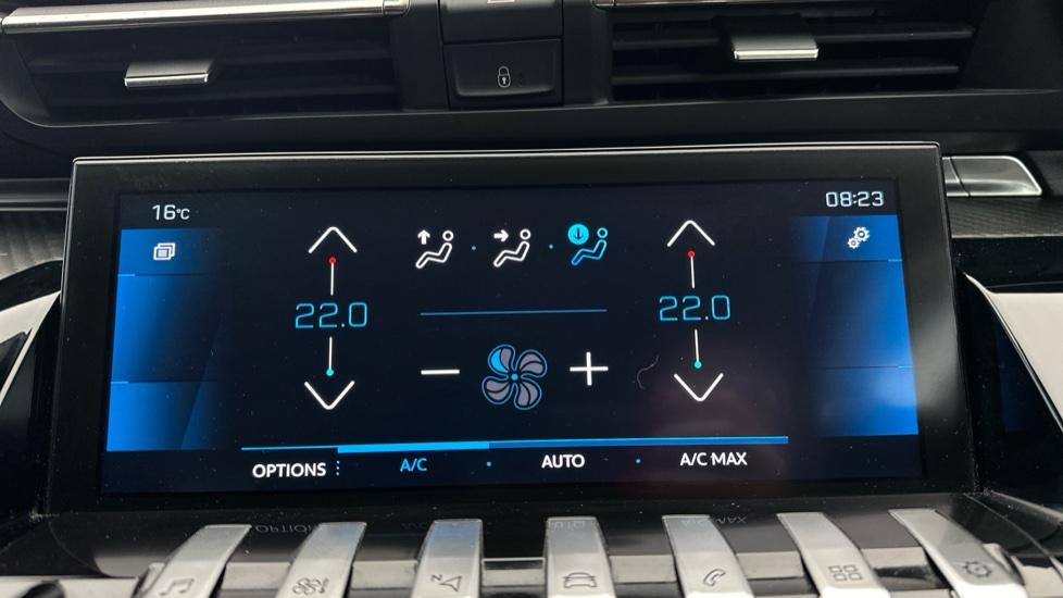 Dual Climate Control  / Air Conditioning 