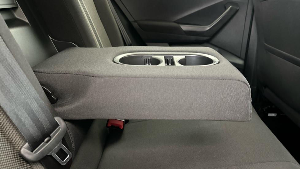 Rear Armrest/ Cup Holder