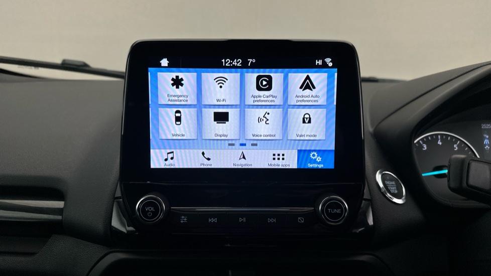 Apple CarPlay / Android Auto 