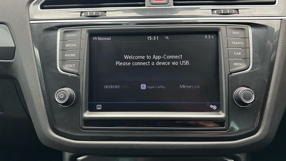 Apple Car Play & Android Auto