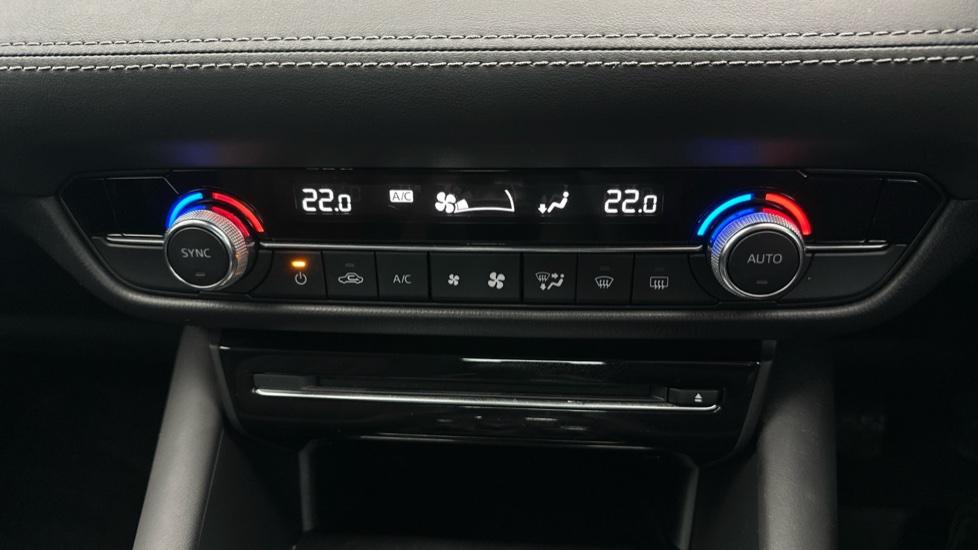 Dual Climate Control  / Air Conditioning 