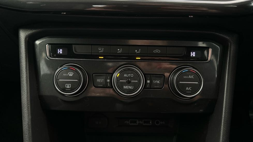 Air Conditioning /Dual Climate Control 