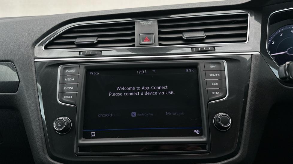 Apple Car Play & Android Auto