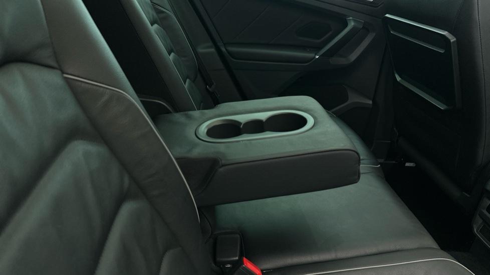 Rear Armrest/ Cup Holder