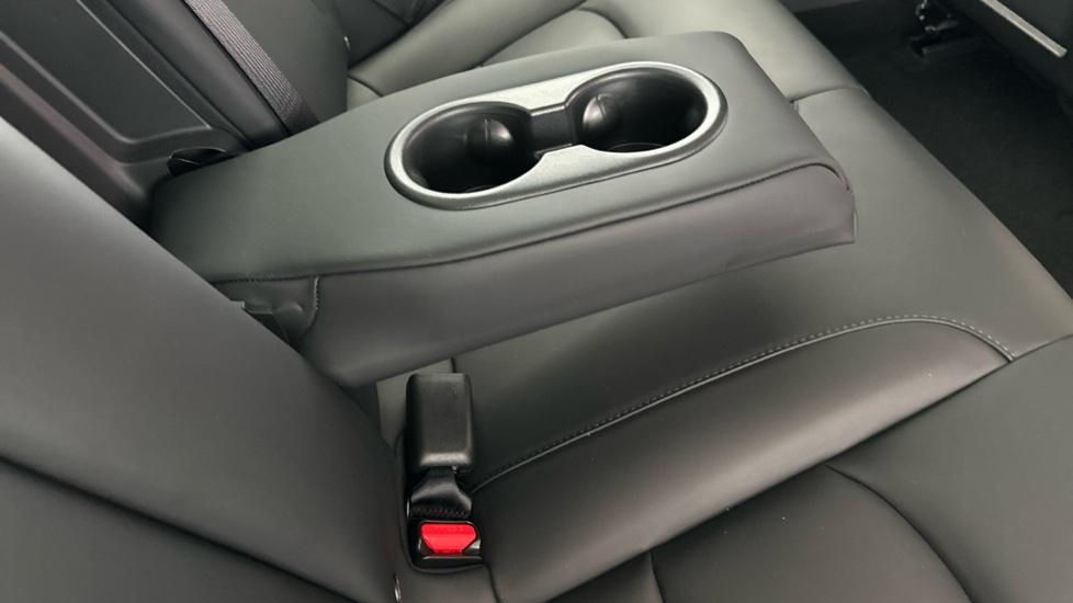 Rear Armrest/ Cup Holder