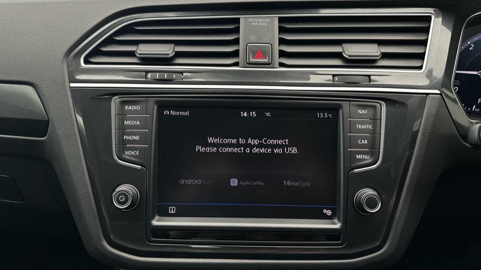 Apple Car Play & Android Auto