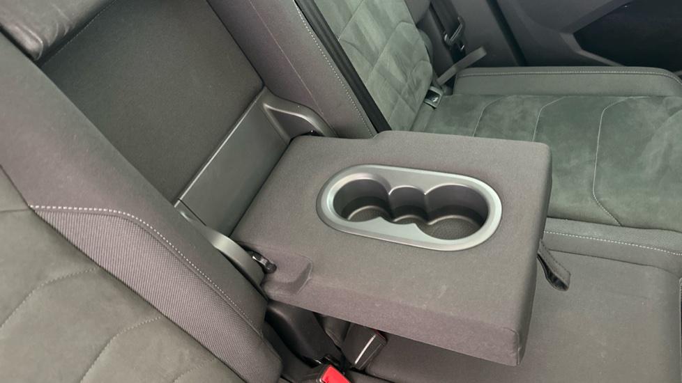 Rear Armrest/ Cup Holder