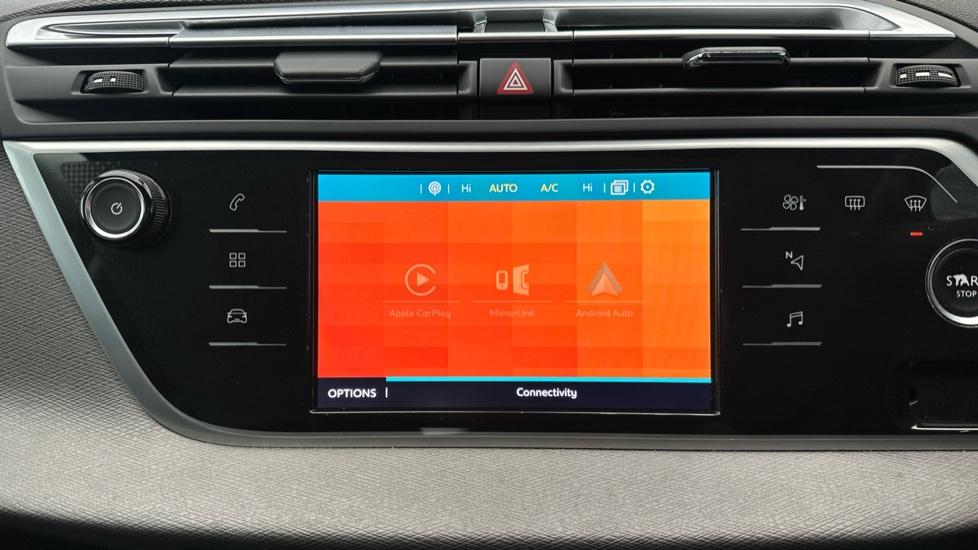 Apple Car Play & Android Auto