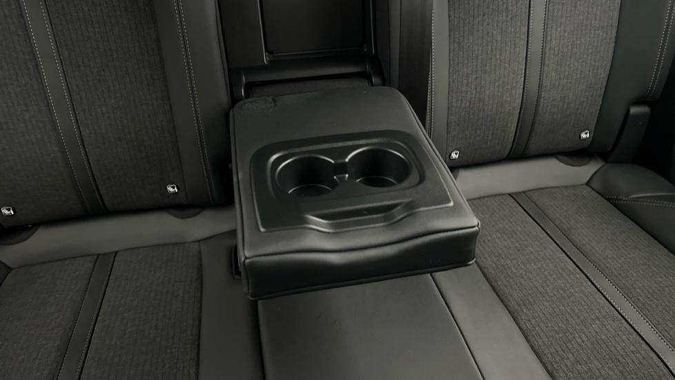 Rear Armrest/ Cup Holder