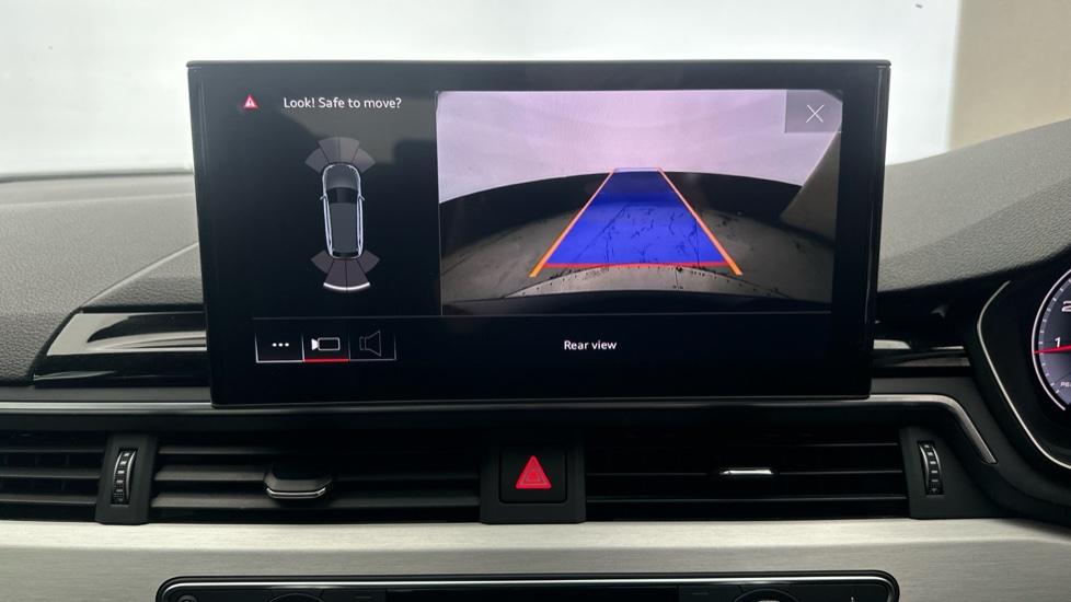 Rear View Camera /Park Pilot 