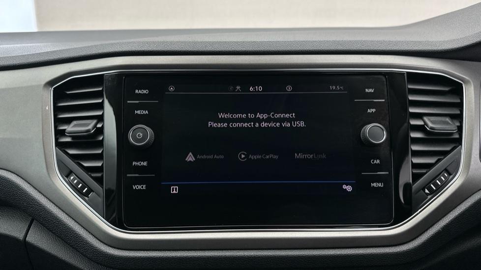 Apple Car Play & Android Auto