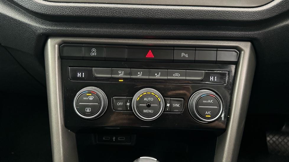 Auto Stop/Start/Air Conditioning /Dual Climate Control 