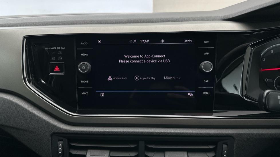 Apple Car Play & Android Auto