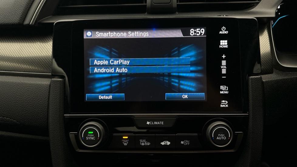 Apple Car Play & Android Auto