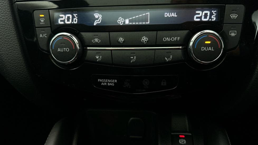 Air Conditioning /Dual Climate Control 