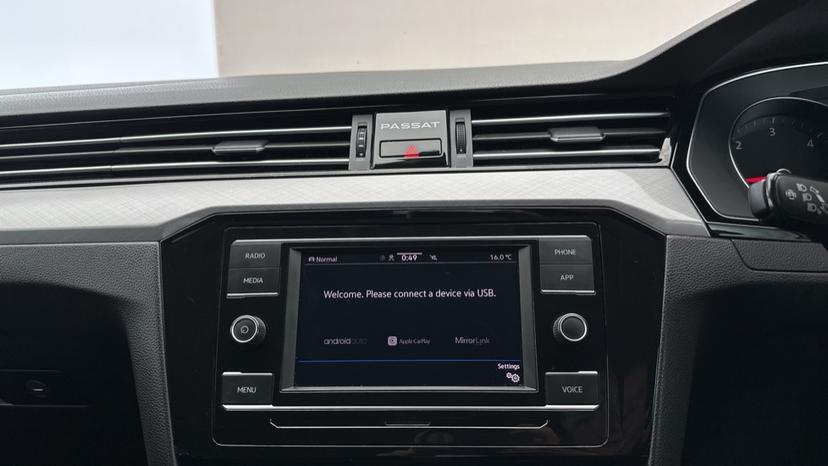 Apple CarPlay/Android Auto 