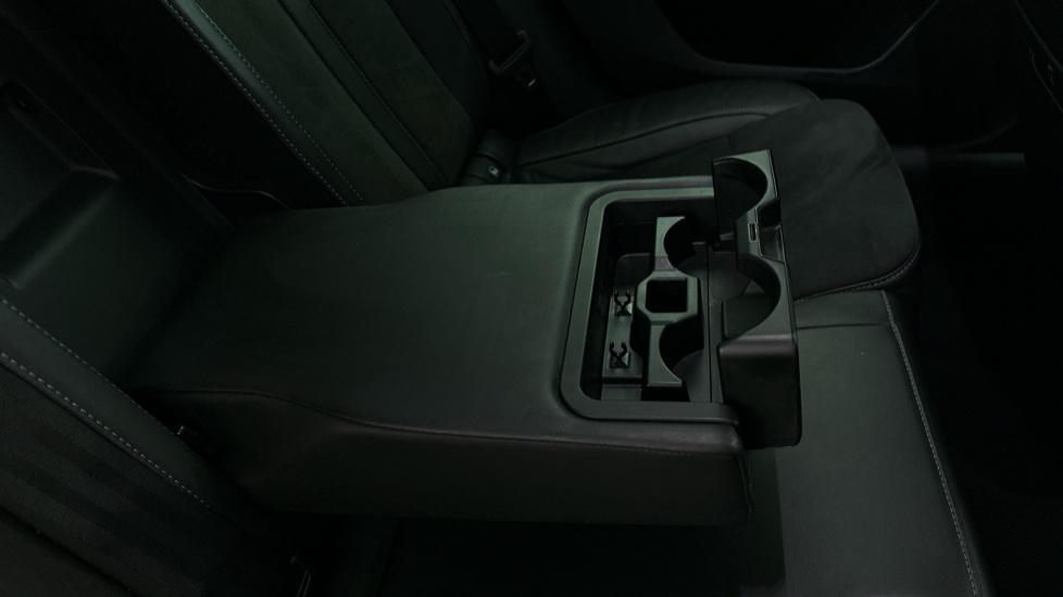 Rear Armrest/ Cup Holder