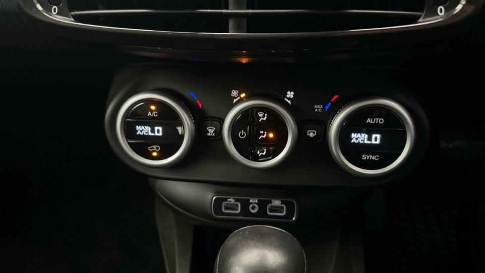 Air Conditioning /Dual Climate Control 