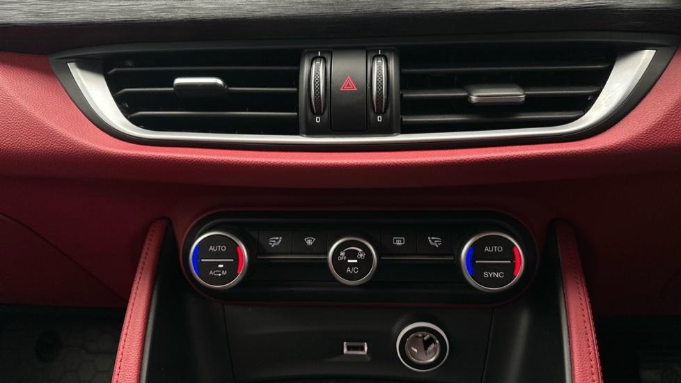 Air Conditioning /Dual Climate Control 