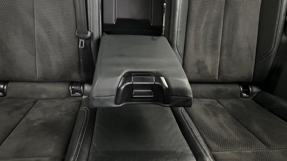 Rear Armrest 