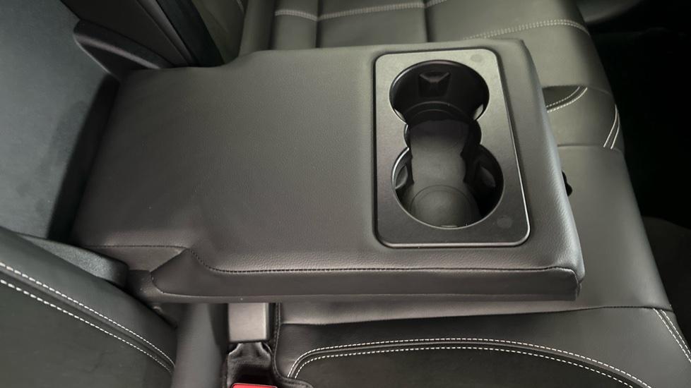 Rear Armrest/ Cup Holder