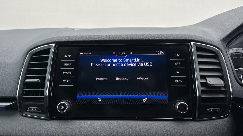 Apple CarPlay / Android Auto 