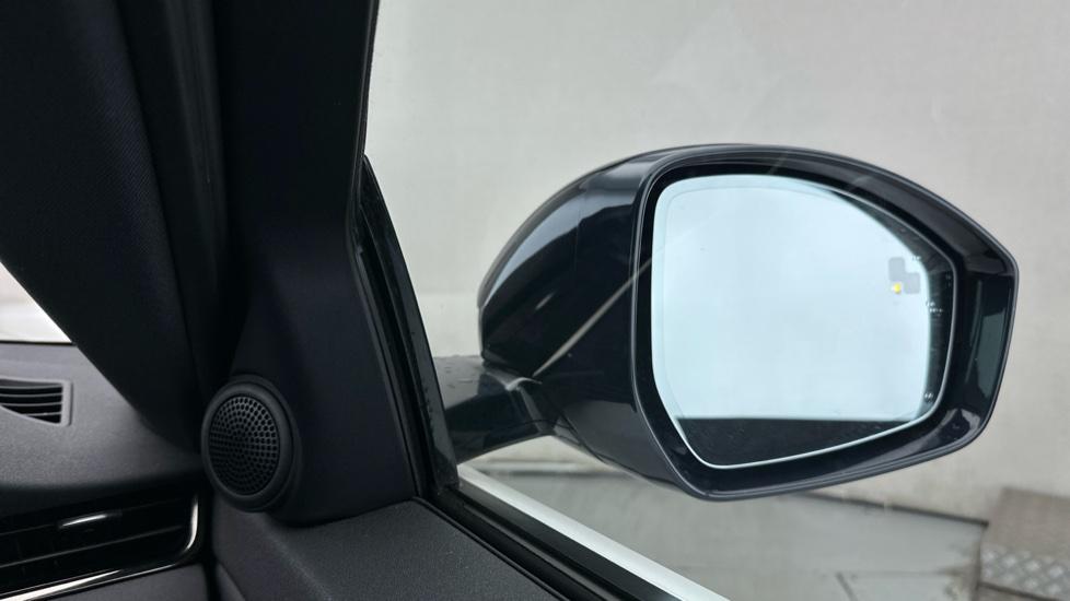 Blind Spot Monitoring System 