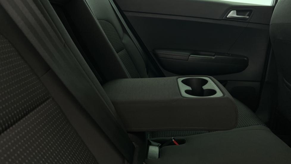 Rear Armrest/ Cup Holder