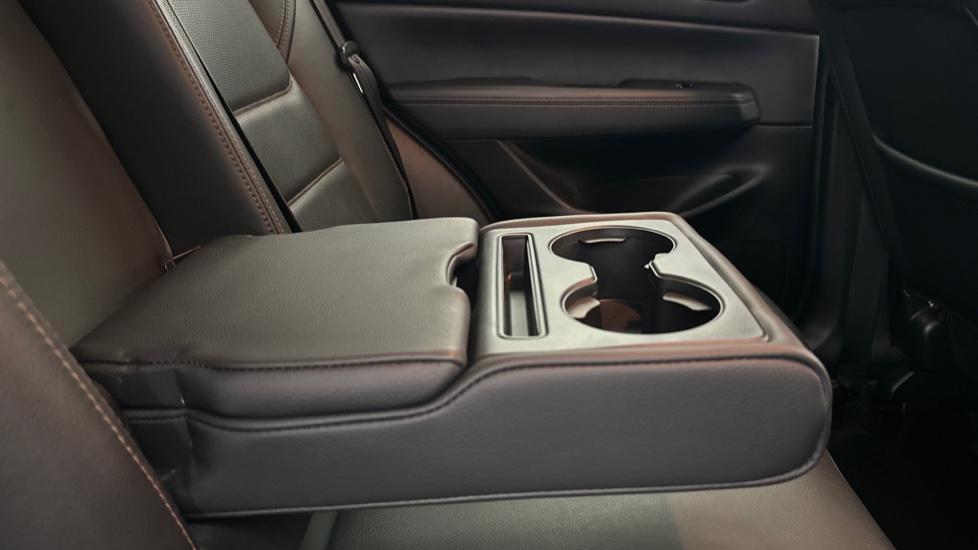 Rear Armrest/ Cup Holder