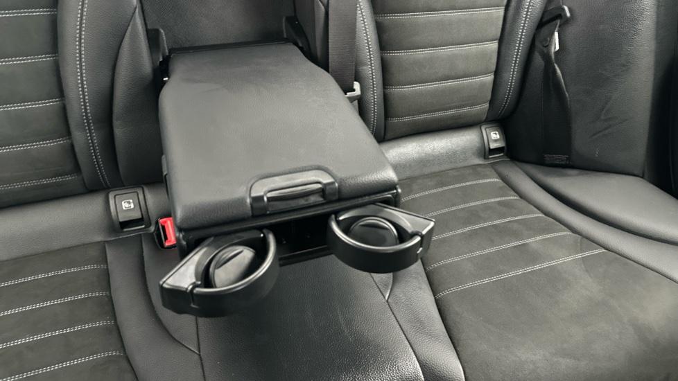 Rear Armrest/ Cup Holder