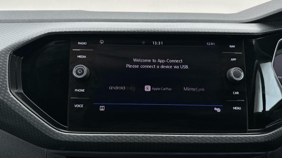 Apple Car Play & Android Auto