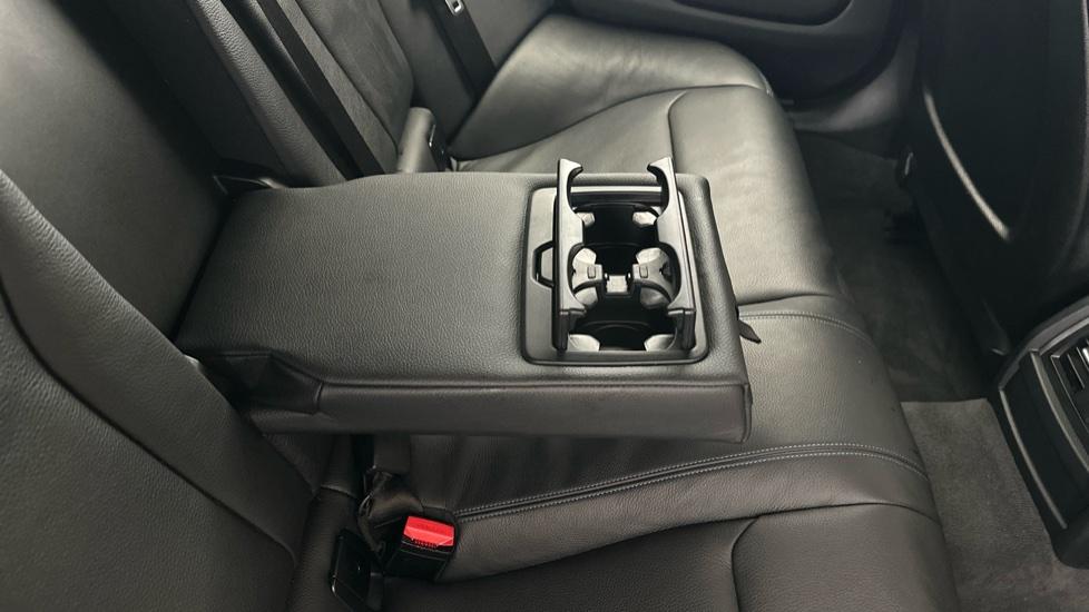 Rear Armrest/ Cup Holder