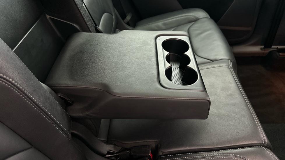 Rear Armrest/ Cup Holder