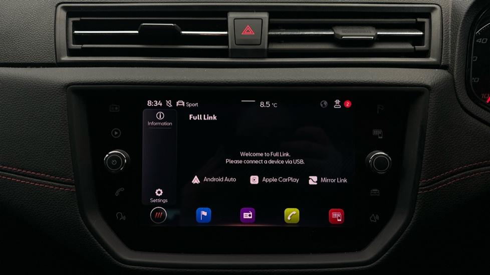 Apple Car Play & Android Auto