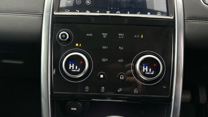 Air Conditioning /Dual Climate Control /Heated Seats 